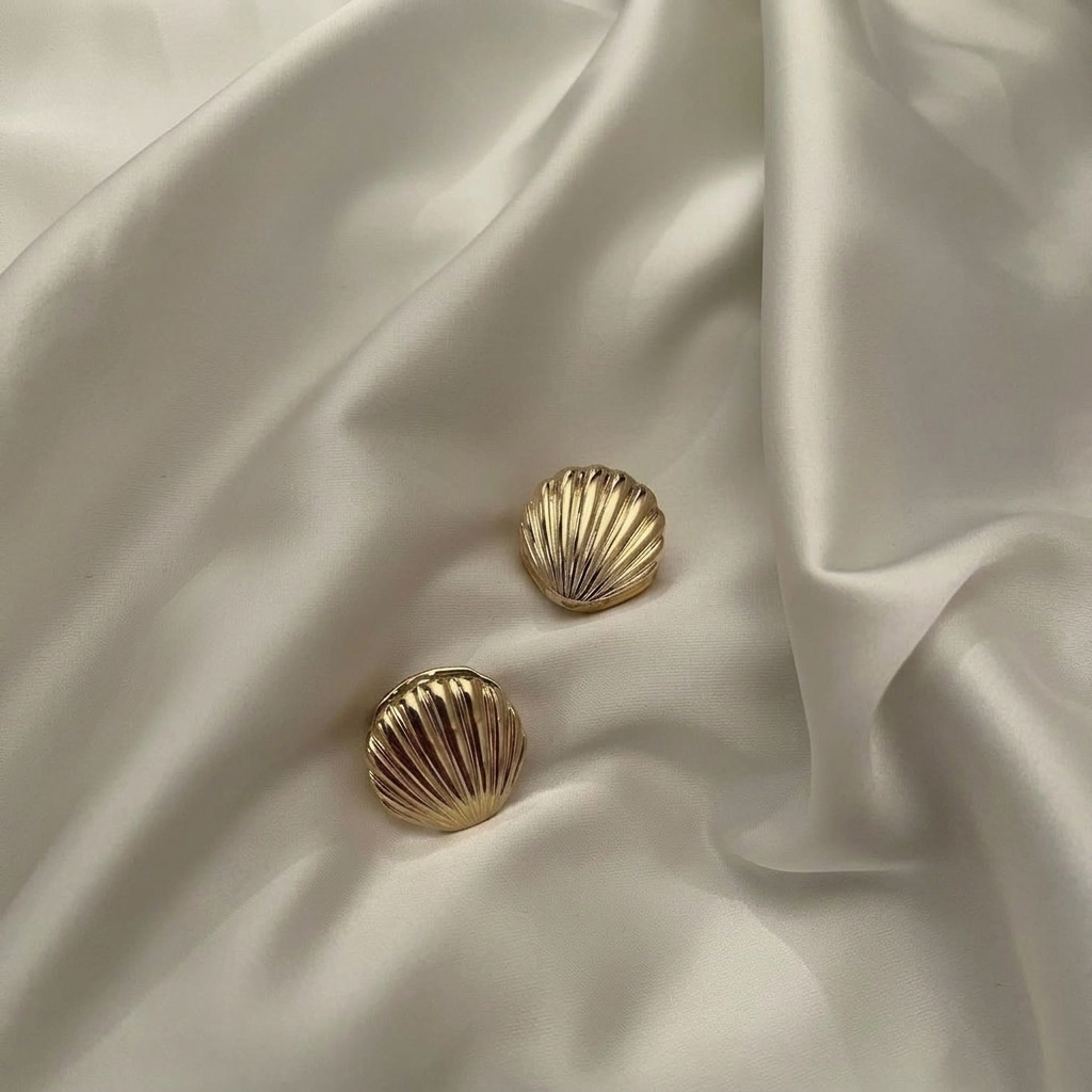 Sienna Huggie Earrings